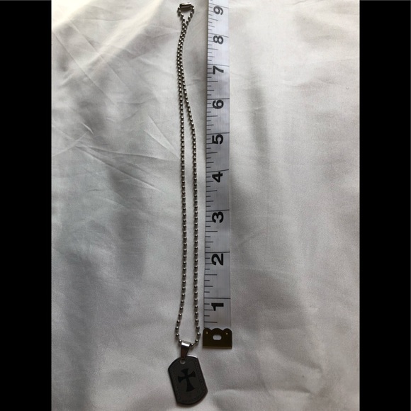 3 for $20 ❤️Bundle of 5 jewelry pieces for $8! - Picture 4 of 6